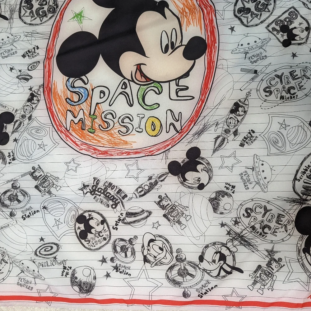 Disney Mickey Mouse Kiss Me Doll Scarf